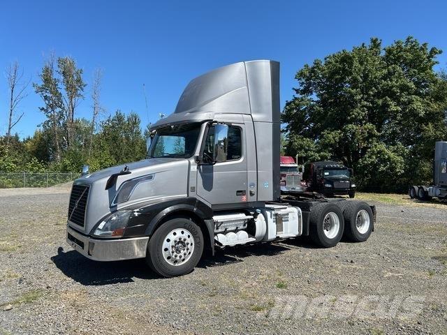 Volvo VNL وحدات الجر