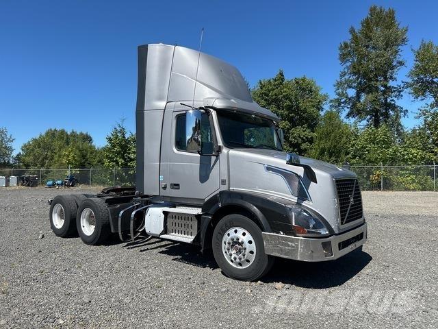 Volvo VNL وحدات الجر