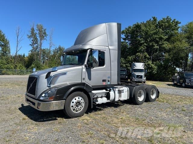 Volvo VNL وحدات الجر