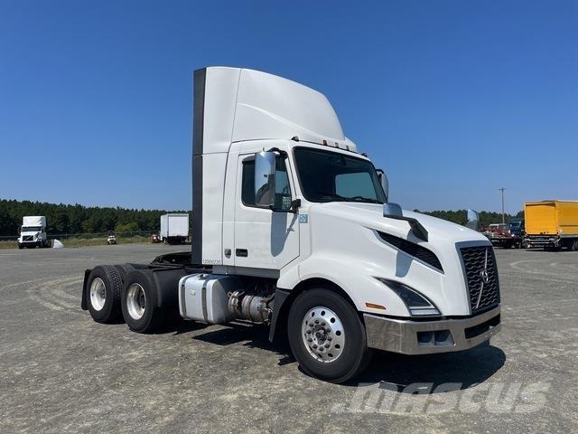 Volvo VNL وحدات الجر