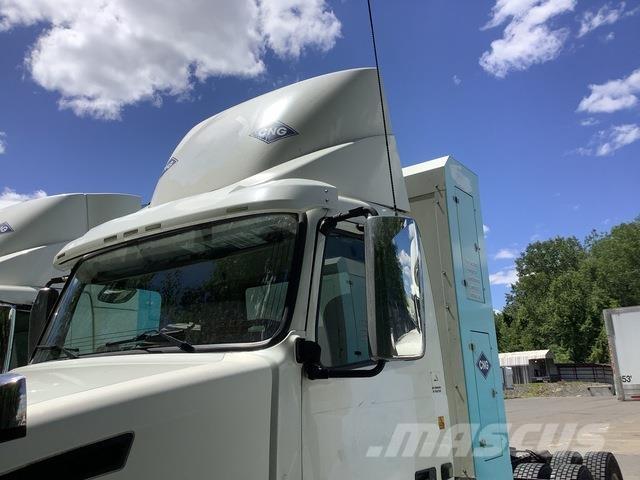 Volvo VNL وحدات الجر