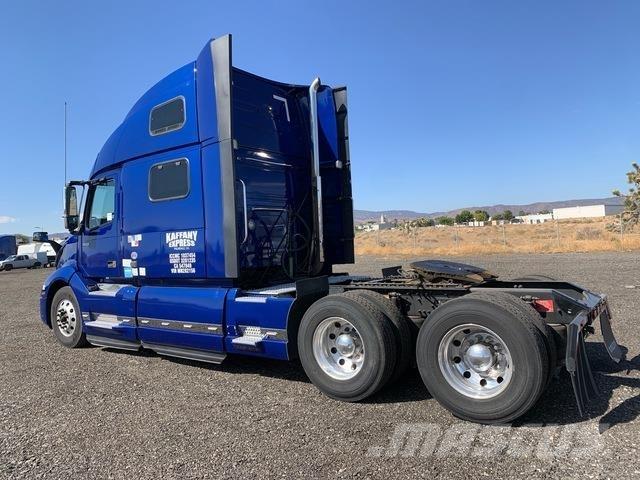 Volvo VNL وحدات الجر