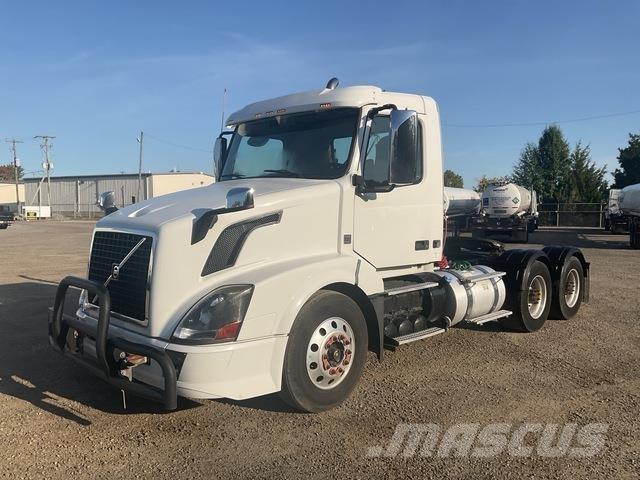 Volvo VNL وحدات الجر