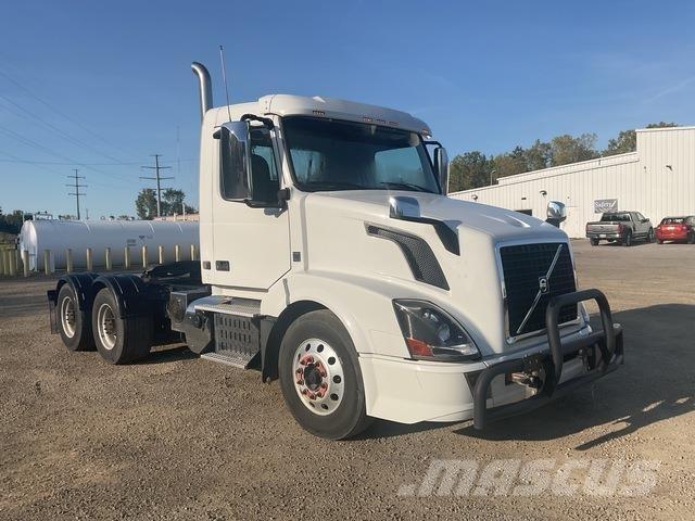 Volvo VNL وحدات الجر