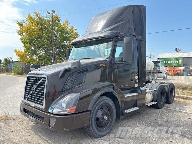 Volvo VNL وحدات الجر