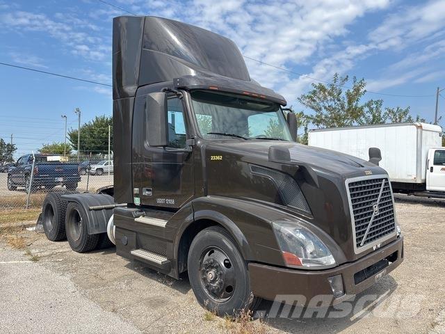 Volvo VNL وحدات الجر