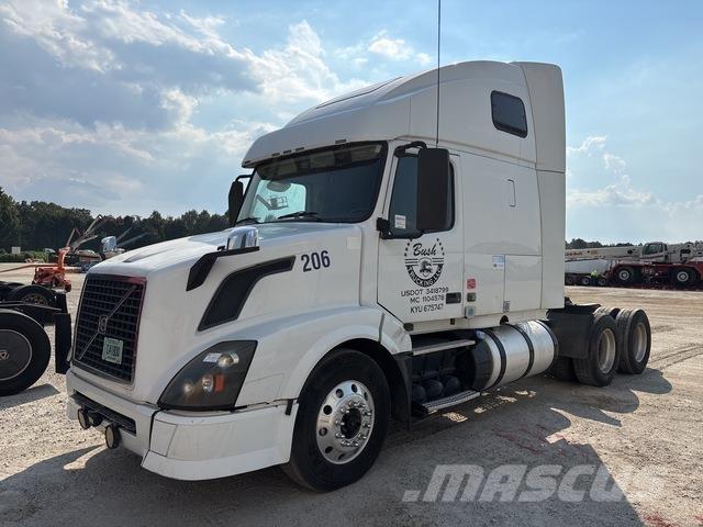 Volvo VNL وحدات الجر