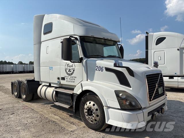 Volvo VNL وحدات الجر