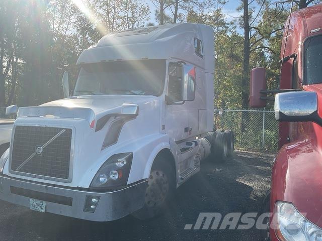 Volvo VNL وحدات الجر