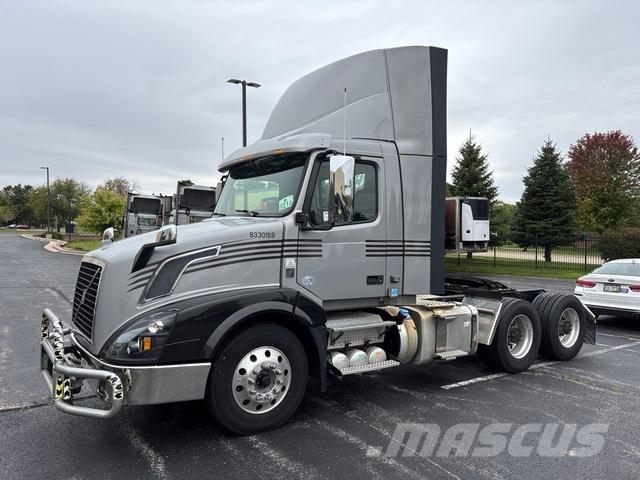 Volvo VNL وحدات الجر