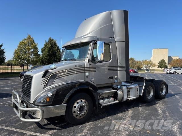 Volvo VNL وحدات الجر