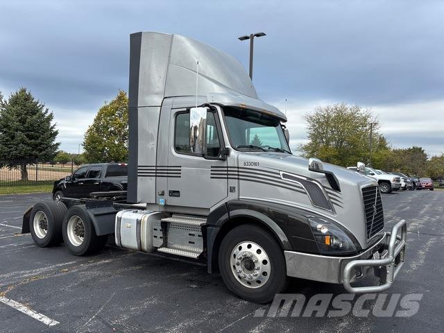 Volvo VNL وحدات الجر