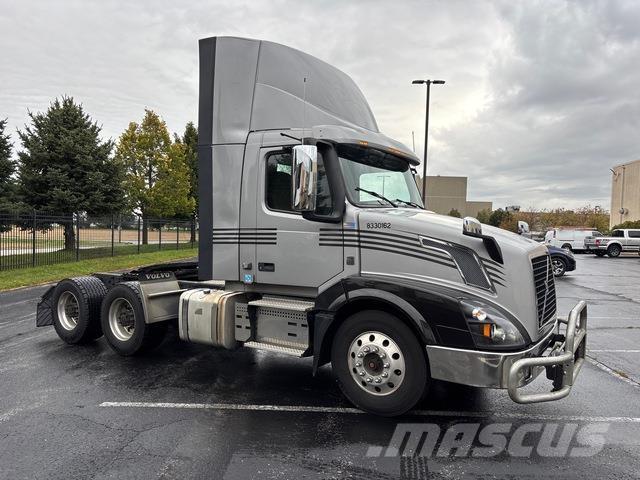 Volvo VNL وحدات الجر