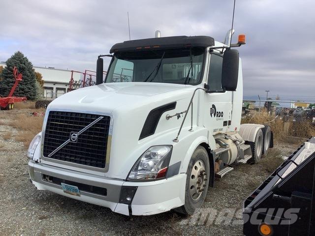 Volvo VNL وحدات الجر