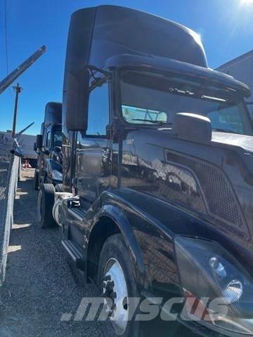 Volvo VNL وحدات الجر