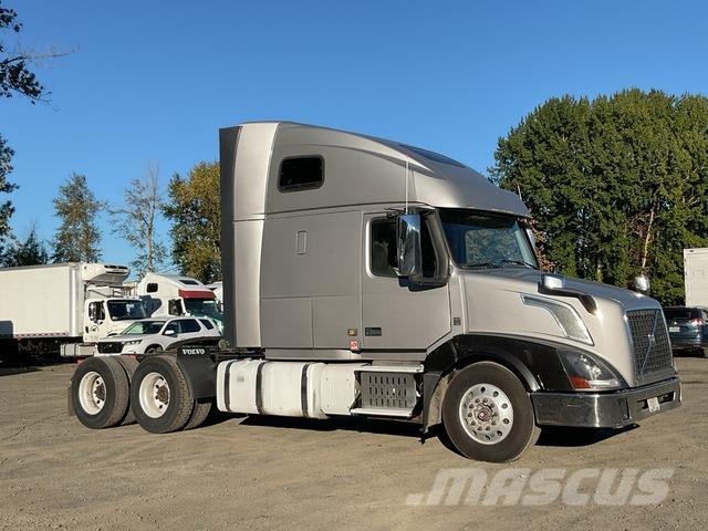 Volvo VNL وحدات الجر