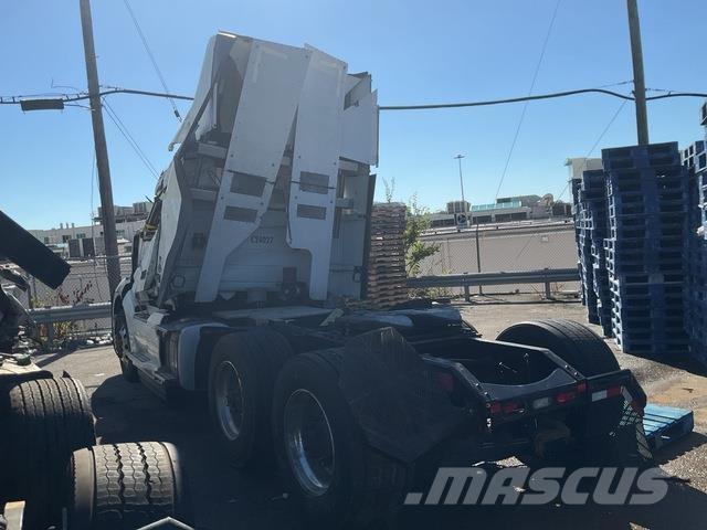 Volvo VNL وحدات الجر