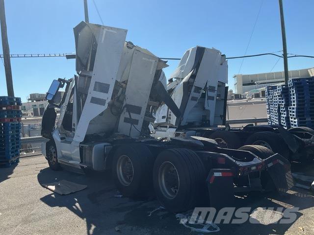 Volvo VNL وحدات الجر