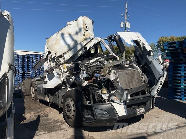 Volvo VNL وحدات الجر