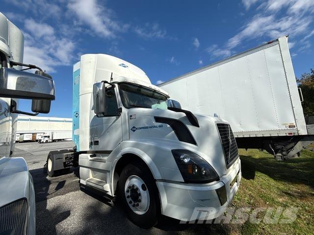 Volvo VNL وحدات الجر