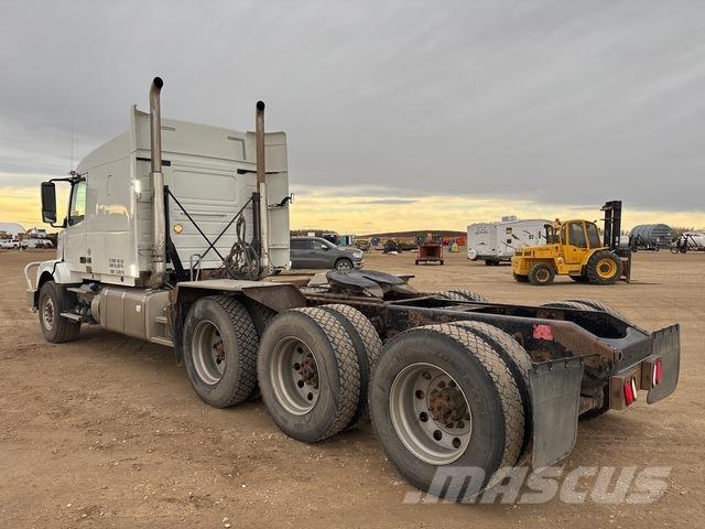 Volvo VNL وحدات الجر