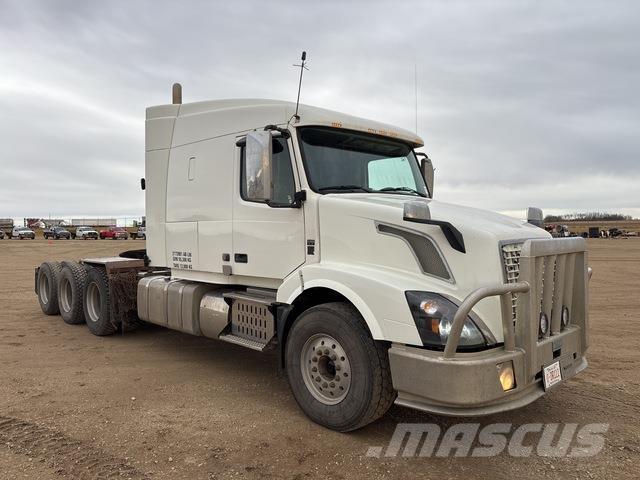 Volvo VNL وحدات الجر