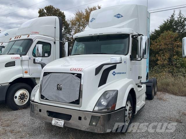 Volvo VNL وحدات الجر