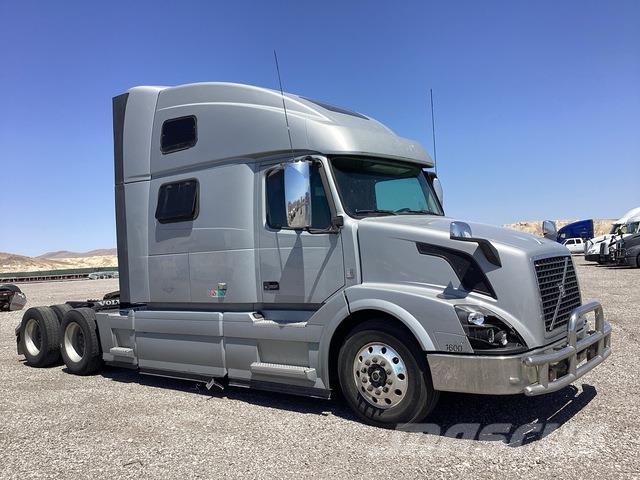 Volvo VNL64780 وحدات الجر
