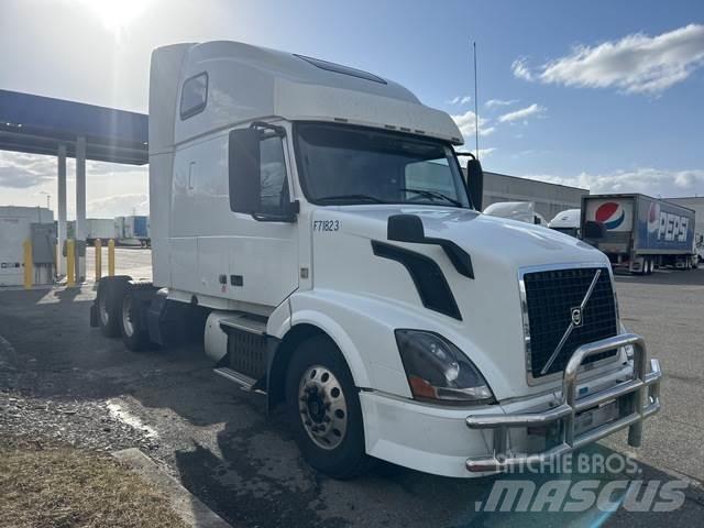 Volvo VNL670 وحدات الجر