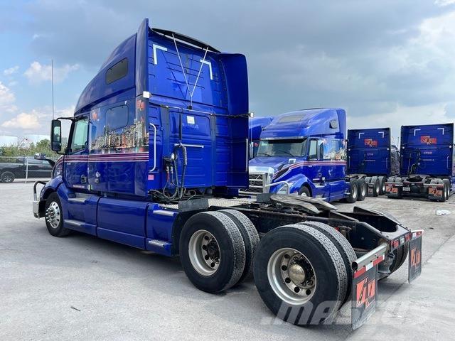 Volvo VNL760 وحدات الجر