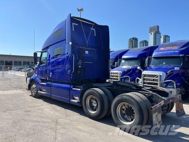 Volvo VNL760 وحدات الجر