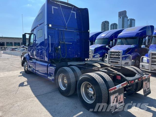 Volvo VNL760 وحدات الجر