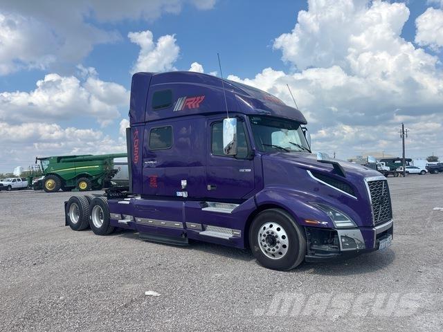 Volvo VNL860 وحدات الجر