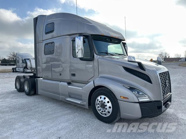 Volvo VNL860 وحدات الجر