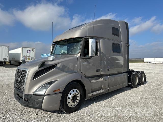 Volvo VNL860 وحدات الجر