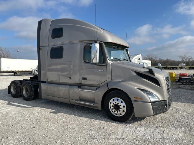 Volvo VNL860 وحدات الجر