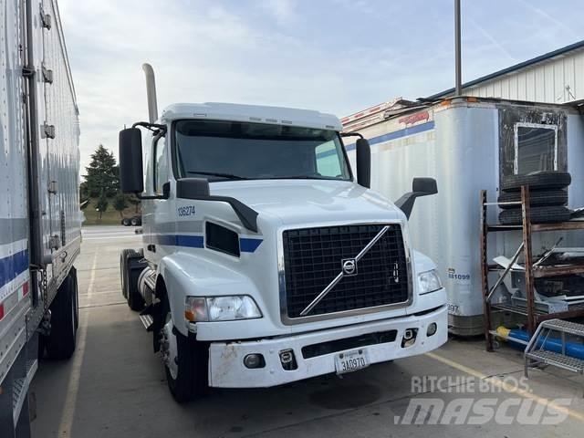 Volvo VNM وحدات الجر