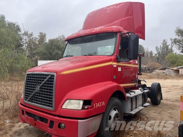 Volvo VNM وحدات الجر