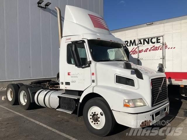 Volvo VNM وحدات الجر