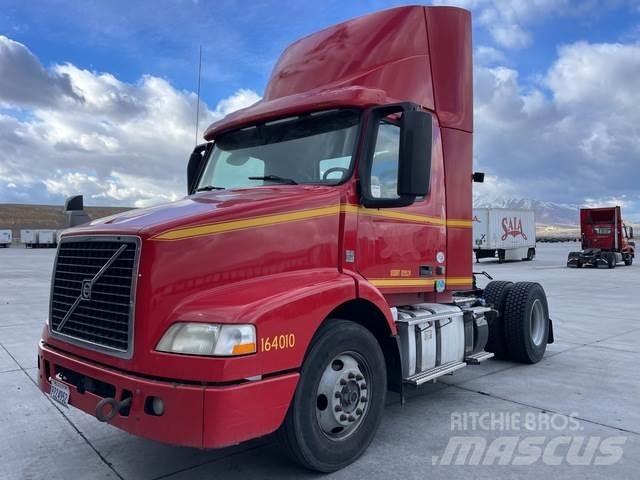 Volvo VNM وحدات الجر