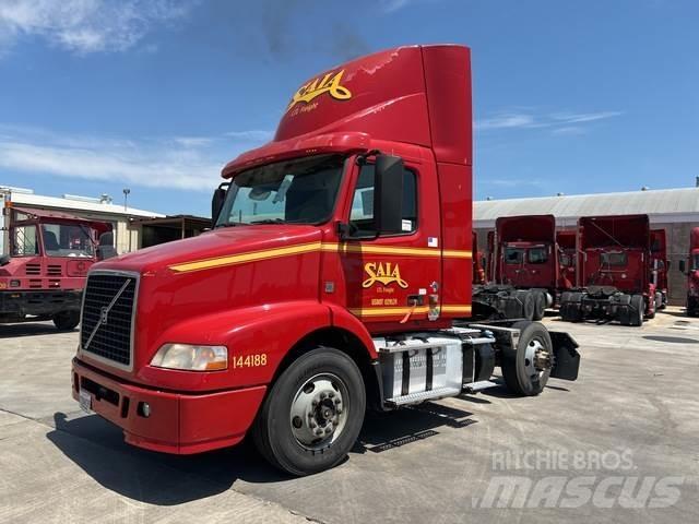Volvo VNM وحدات الجر