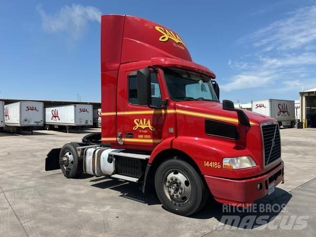 Volvo VNM وحدات الجر