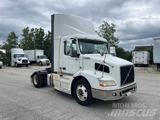 Volvo VNM وحدات الجر