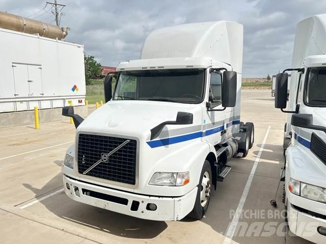 Volvo VNM وحدات الجر