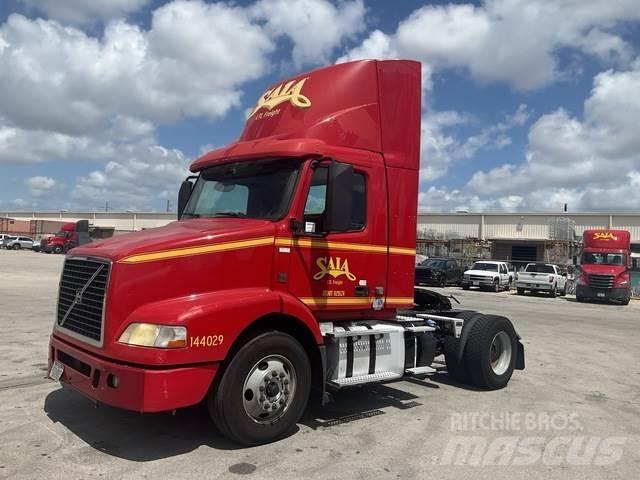 Volvo VNM وحدات الجر