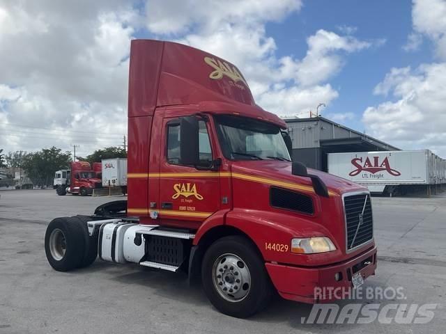 Volvo VNM وحدات الجر