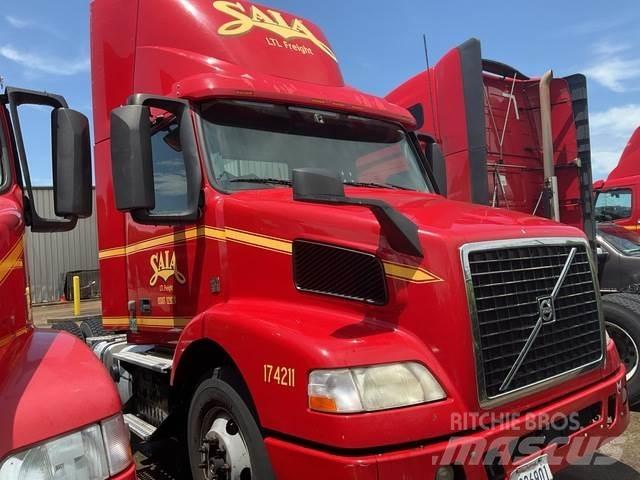 Volvo VNM وحدات الجر