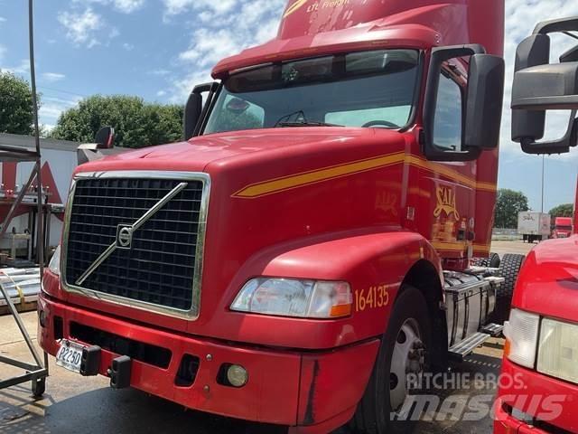 Volvo VNM وحدات الجر