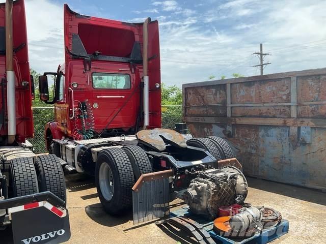 Volvo VNM وحدات الجر