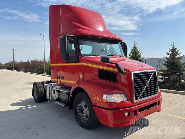 Volvo VNM وحدات الجر
